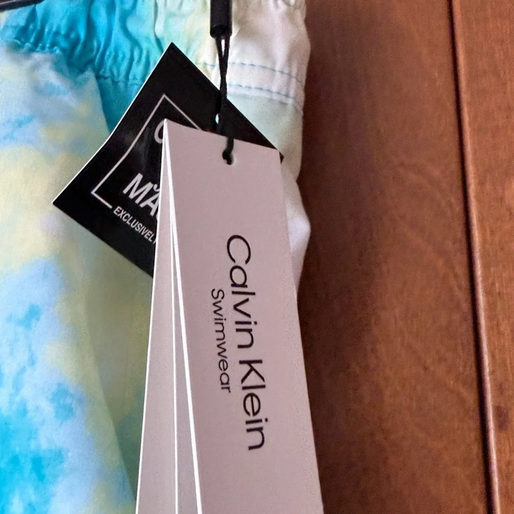 Calvin Klein Men's Tie Dye Blue & Yellow Swim Trunks NWT Sz XL Ret $69.50